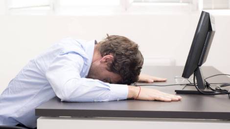 los-7-remedios-mas-populares-para-paliar-la-resaca-a-examen