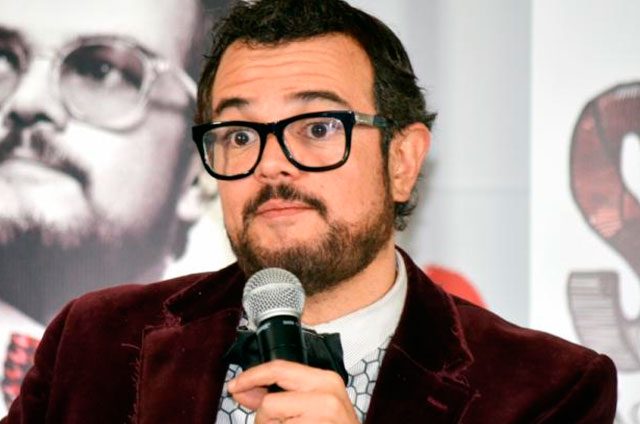 Aleks-Syntek-desata-su-furia-en-Twitter-por-música-Godínez-640x424